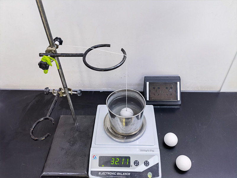 化验室测算球体比重